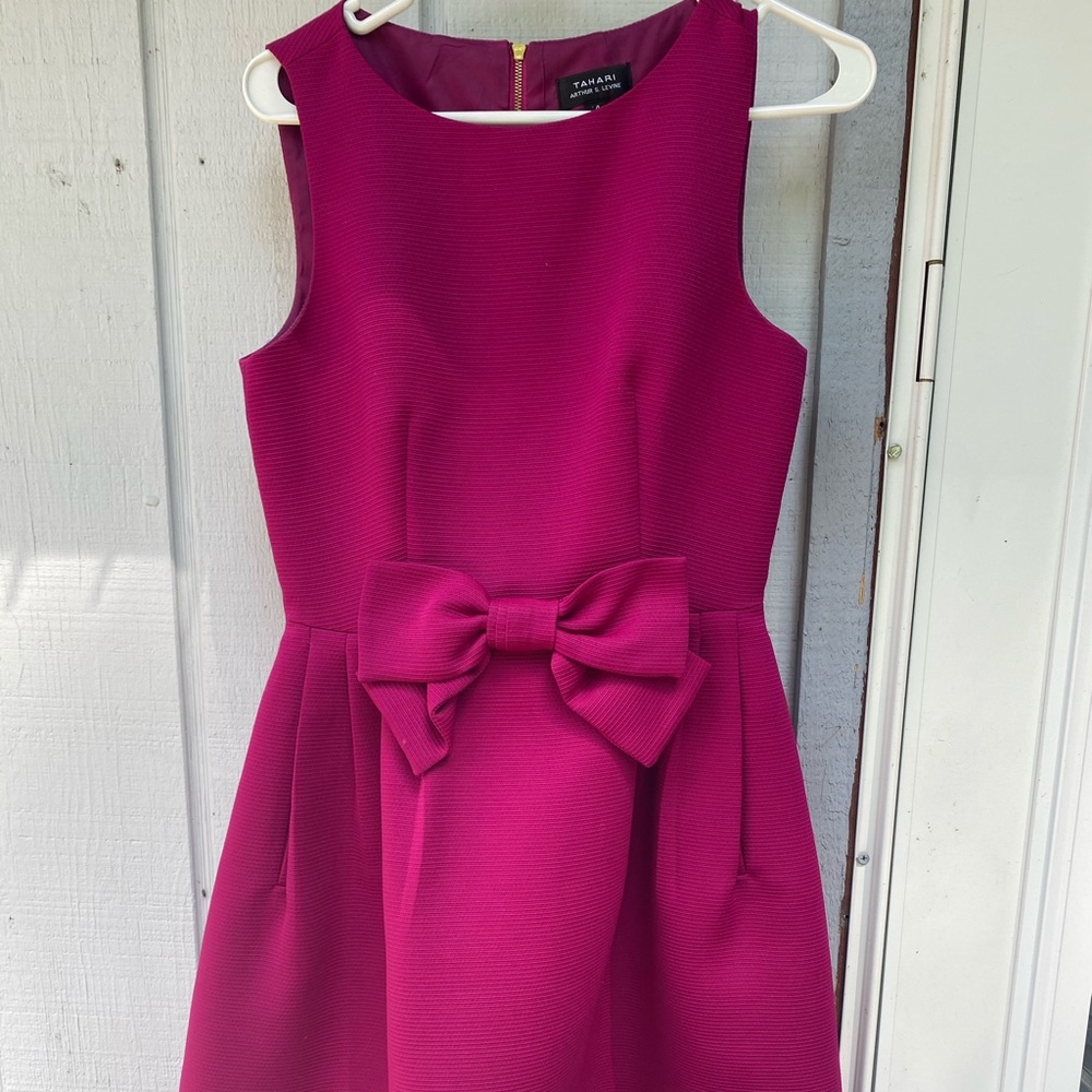 Tahari gorgeous dress